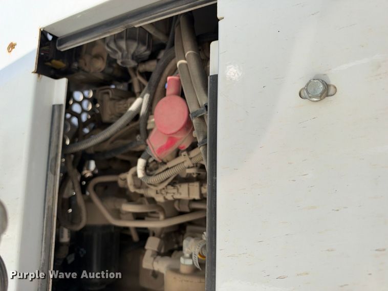 2019 Freightliner BUSINESS CLASS M2