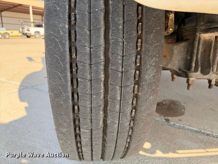 2019 Freightliner BUSINESS CLASS M2