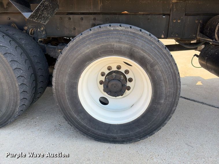 2019 Freightliner BUSINESS CLASS M2