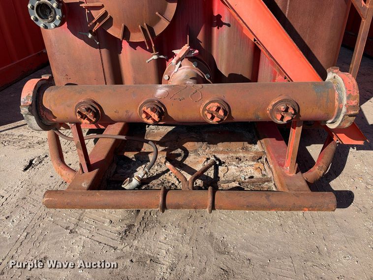 image for item FB8405 Dragon frac tank trailer