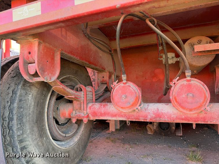 image for item FB8405 Dragon frac tank trailer