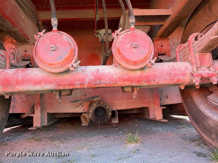 image for item FB8405 Dragon frac tank trailer