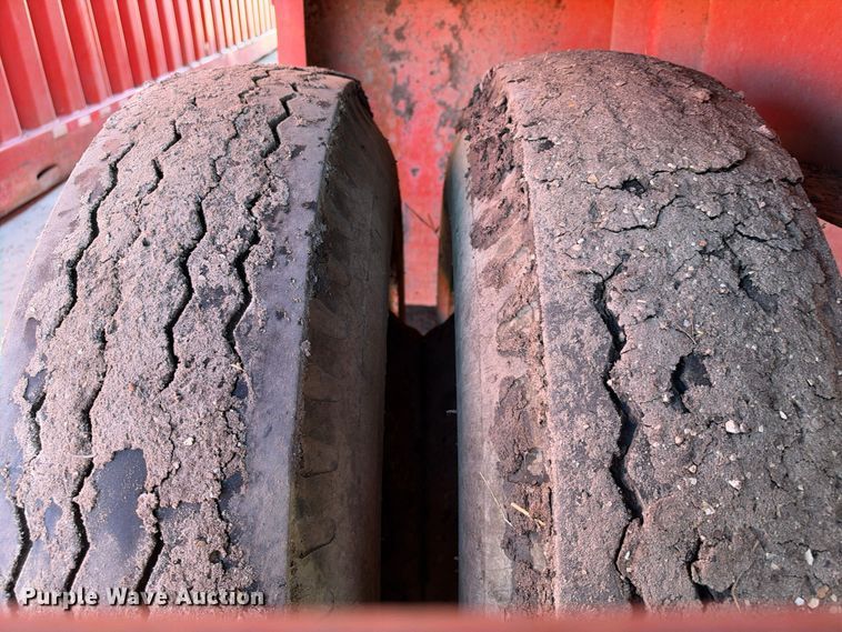 image for item FB8405 Dragon frac tank trailer