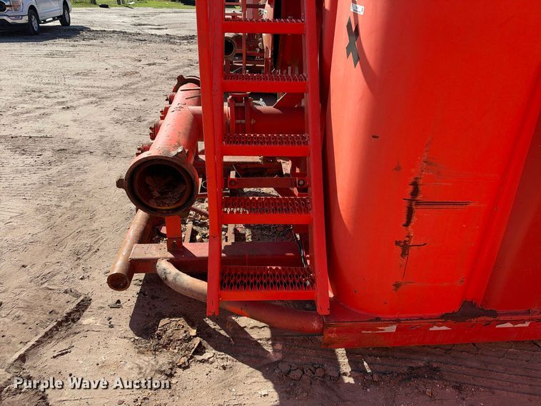 image for item FB8407 Dragon frac tank trailer