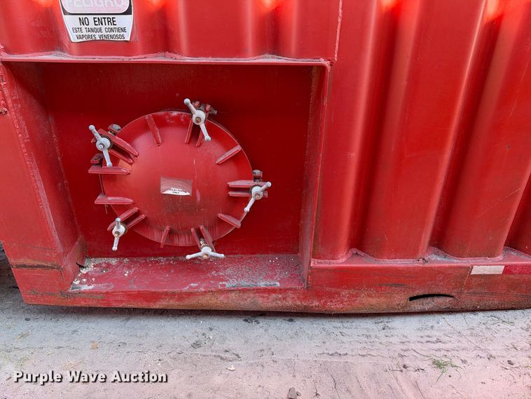 image for item FB8407 Dragon frac tank trailer