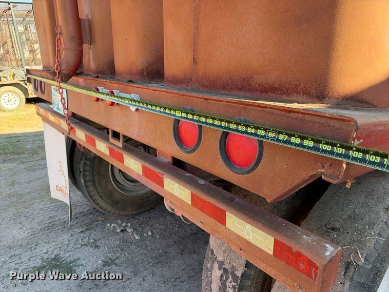 image for item FB8407 Dragon frac tank trailer