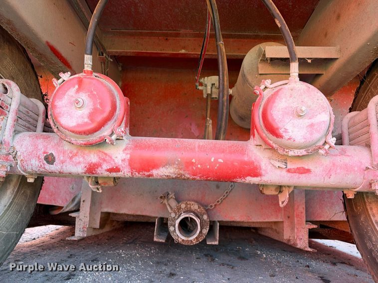image for item FB8407 Dragon frac tank trailer