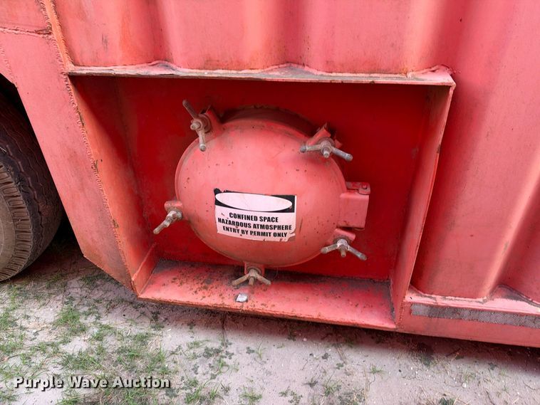 image for item FB8435 Watkins frac tank trailer