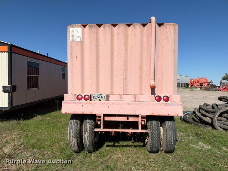 image for item FB8436 Wichita frac tank trailer