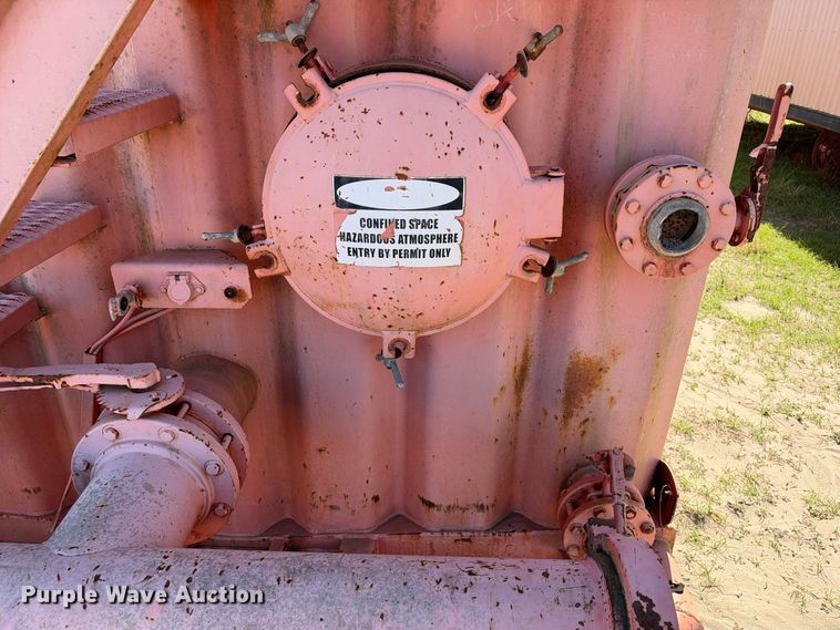 image for item FB8436 Wichita frac tank trailer