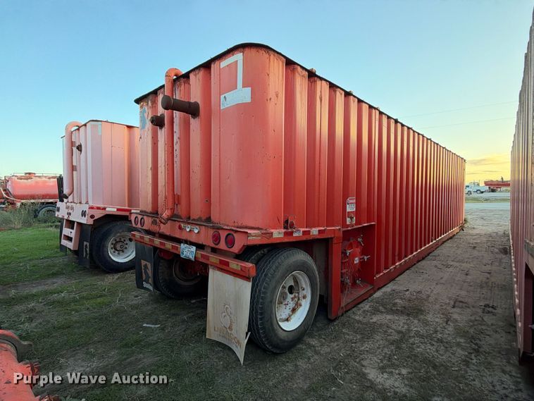 image for item FB8437 Dragon frac tank trailer
