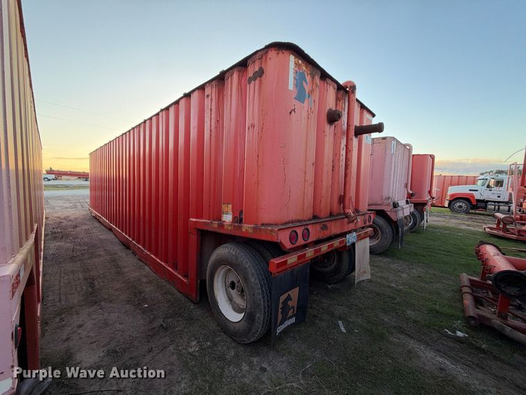 image for item FB8437 Dragon frac tank trailer
