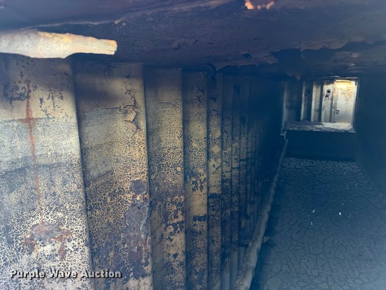 image for item FB8437 Dragon frac tank trailer