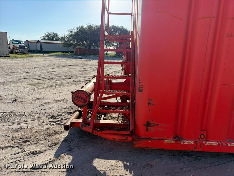 image for item FB8440 Dragon frac tank trailer