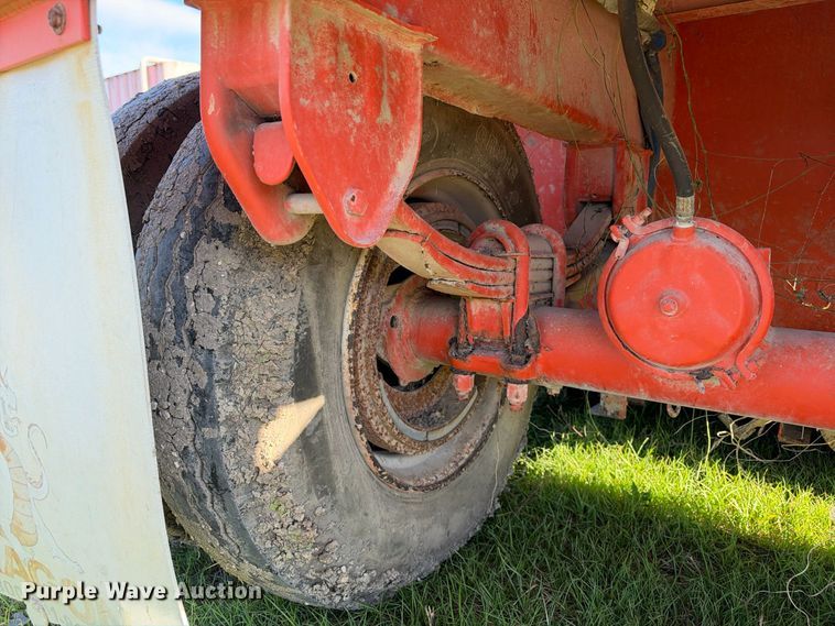 image for item FB8440 Dragon frac tank trailer