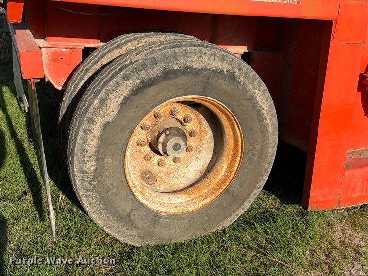 image for item FB8440 Dragon frac tank trailer