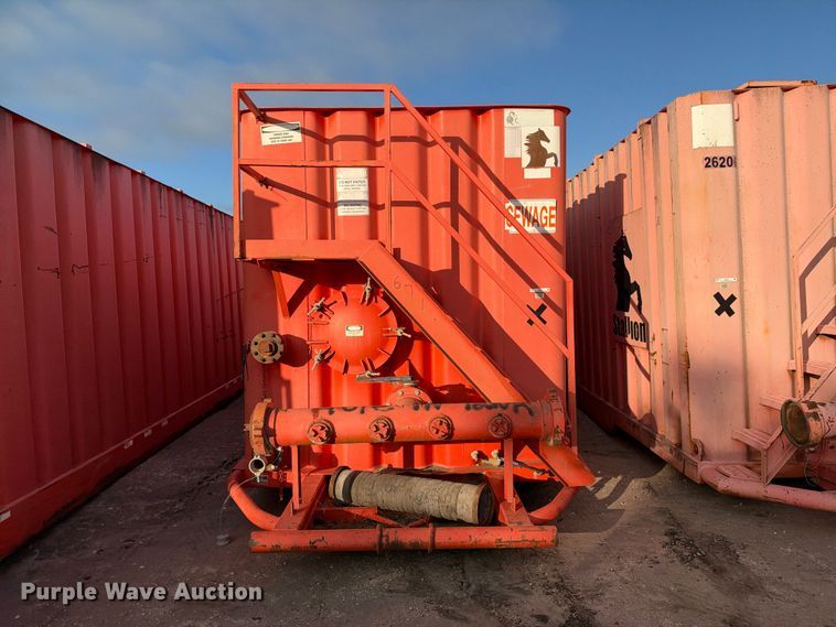 image for item FB8441 Dragon frac tank trailer