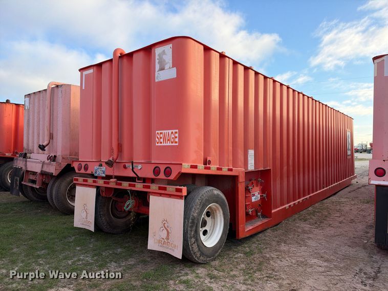 image for item FB8441 Dragon frac tank trailer