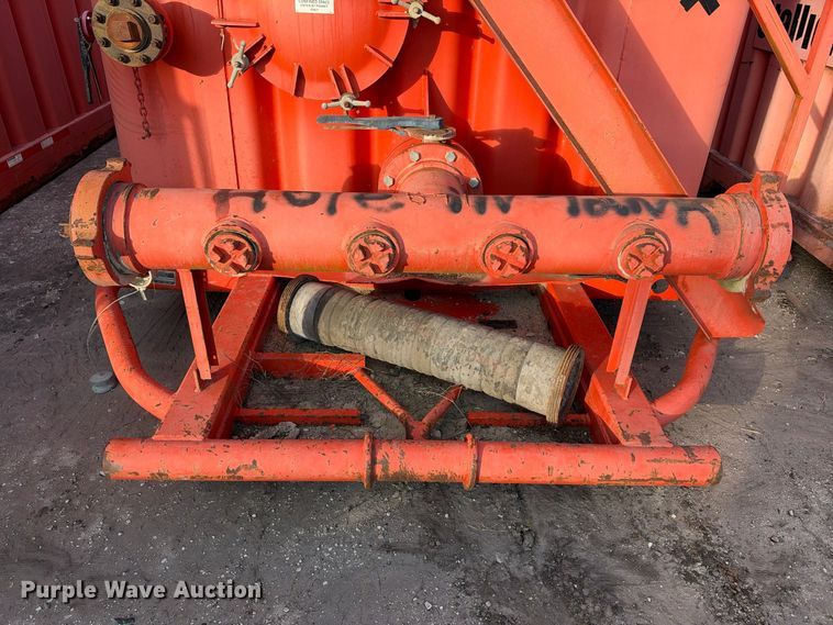 image for item FB8441 Dragon frac tank trailer