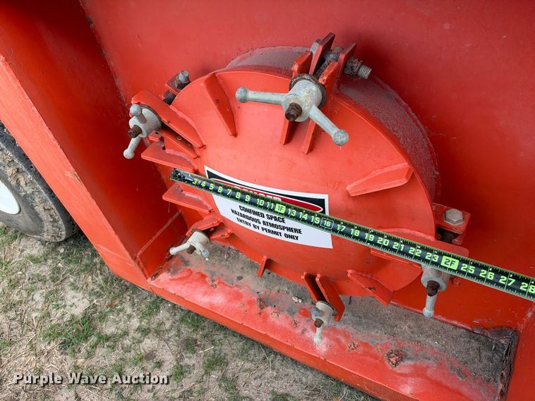 image for item FB8441 Dragon frac tank trailer