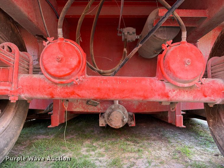 image for item FB8441 Dragon frac tank trailer