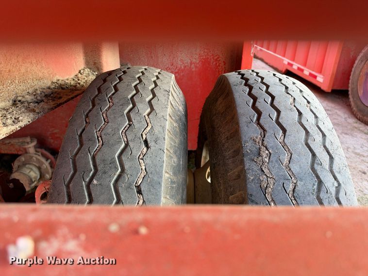 image for item FB8441 Dragon frac tank trailer