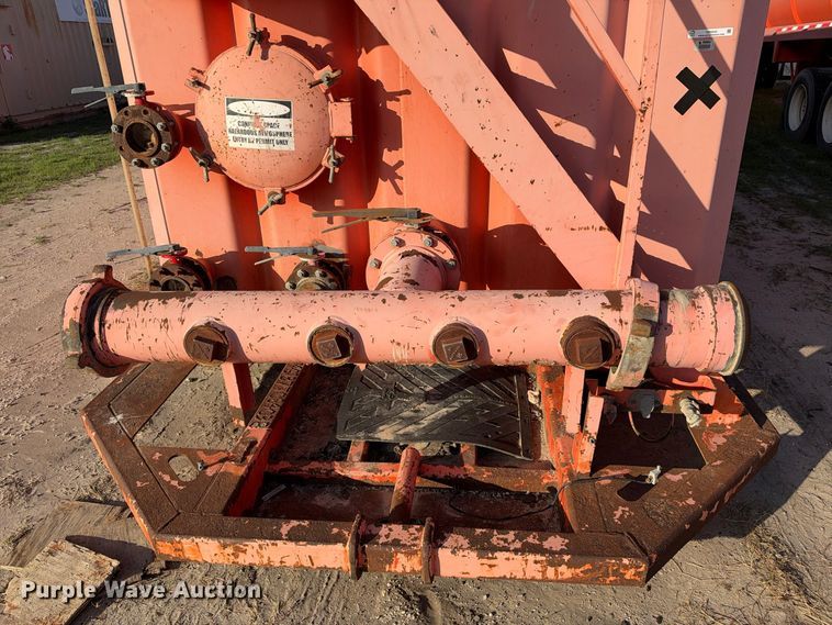 image for item FB8442 2007 Salty's Manufacturing frac tank trailer