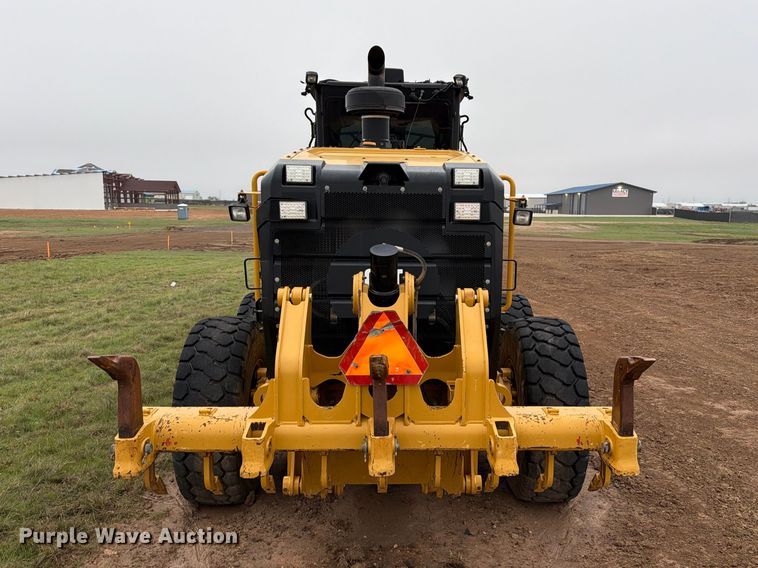 image for item FC0013 2017 Caterpillar 140M3 motor grader