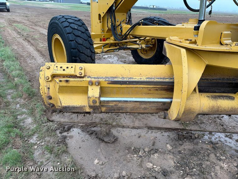 image for item FC0013 2017 Caterpillar 140M3 motor grader