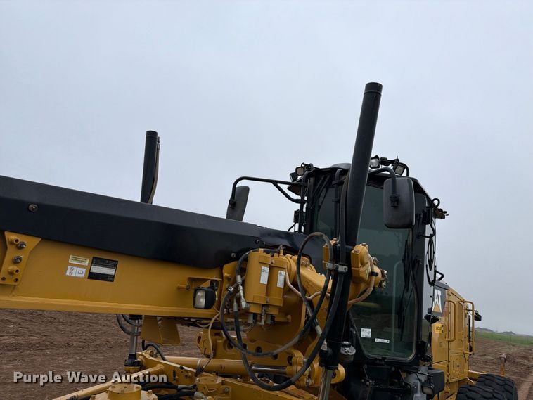 image for item FC0013 2017 Caterpillar 140M3 motor grader