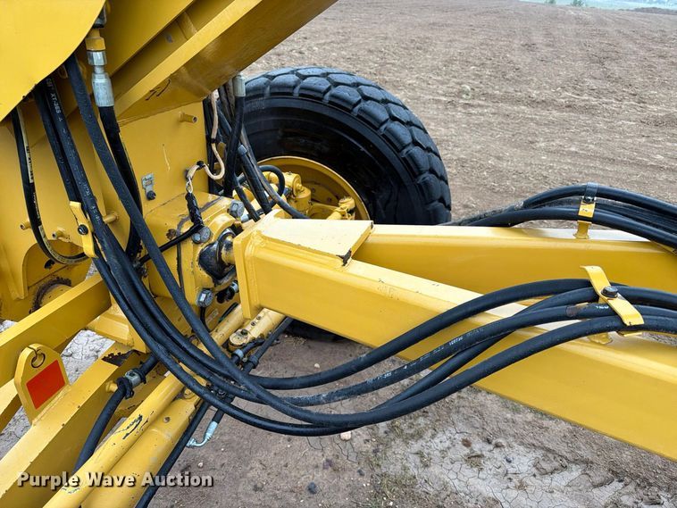 image for item FC0013 2017 Caterpillar 140M3 motor grader