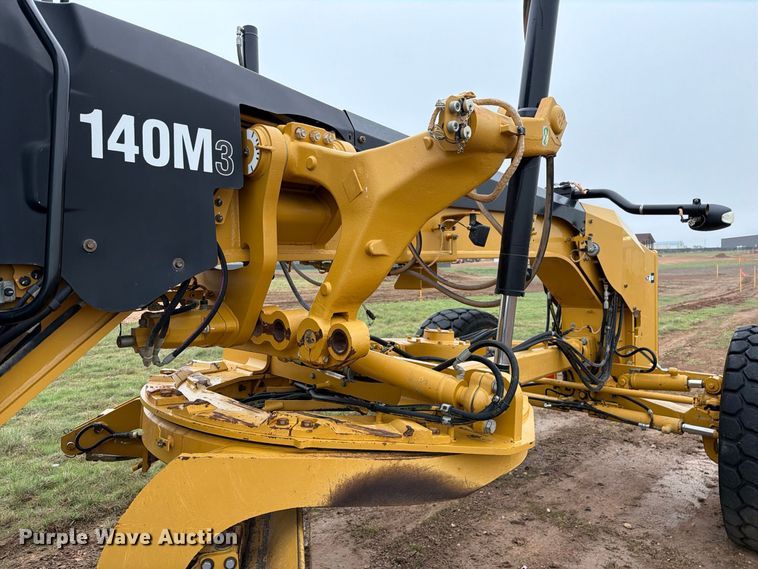 image for item FC0013 2017 Caterpillar 140M3 motor grader