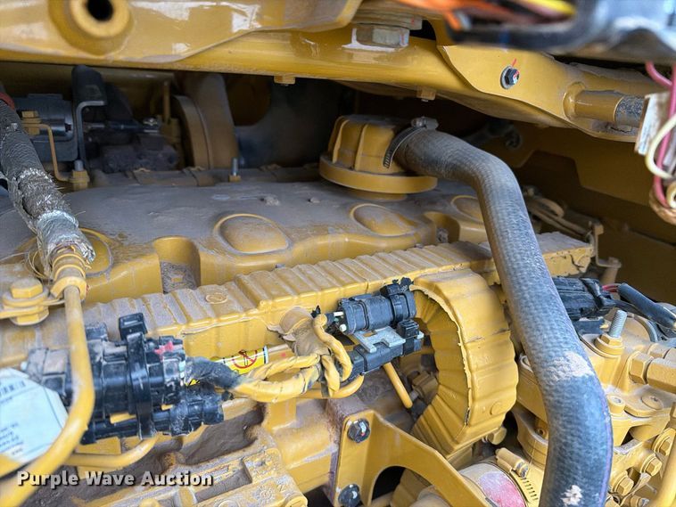 image for item FC0013 2017 Caterpillar 140M3 motor grader