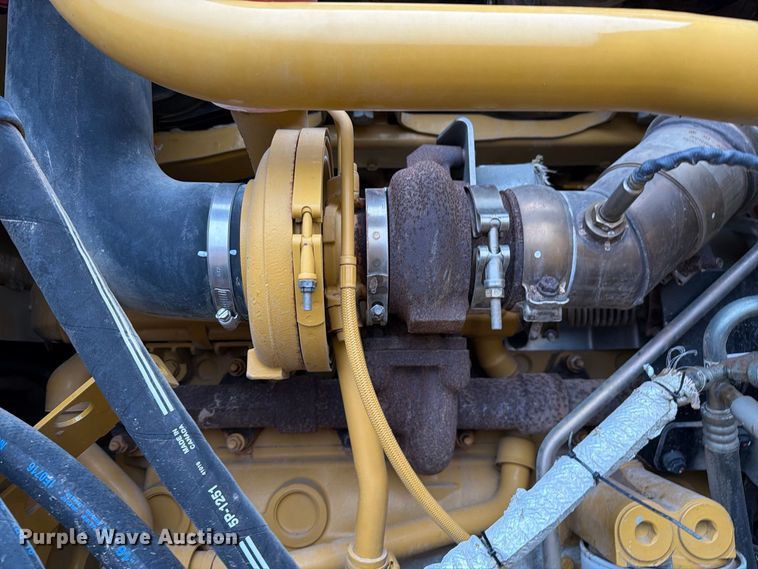 image for item FC0013 2017 Caterpillar 140M3 motor grader