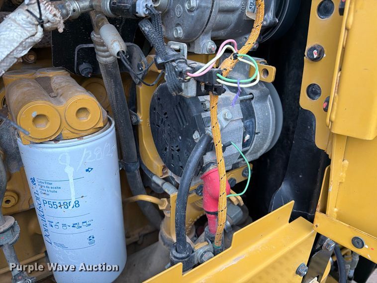 image for item FC0013 2017 Caterpillar 140M3 motor grader