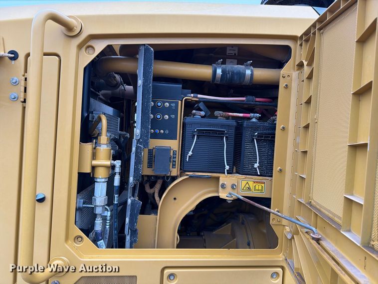 image for item FC0013 2017 Caterpillar 140M3 motor grader