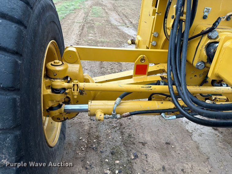 image for item FC0013 2017 Caterpillar 140M3 motor grader