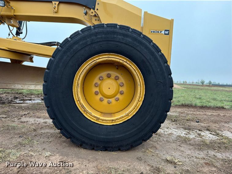 image for item FC0013 2017 Caterpillar 140M3 motor grader