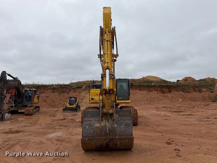image for item FC0015 2018 Komatsu PC490LC-11 excavator