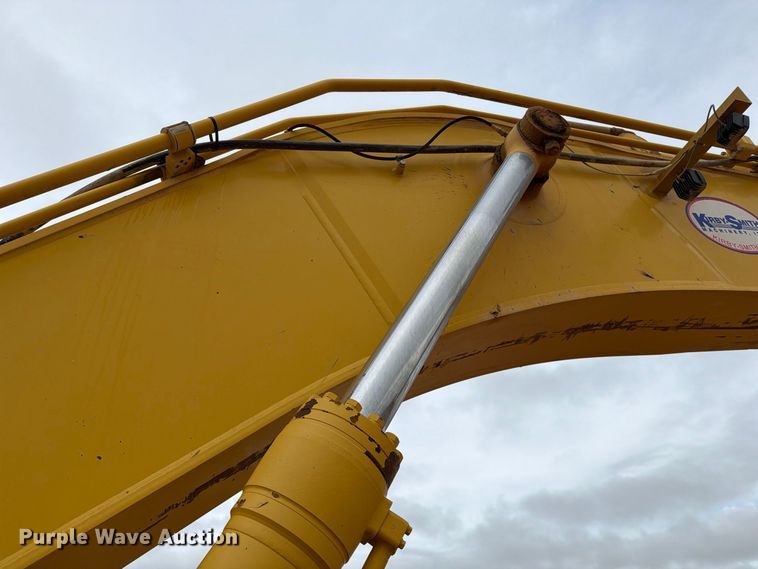 image for item FC0015 2018 Komatsu PC490LC-11 excavator