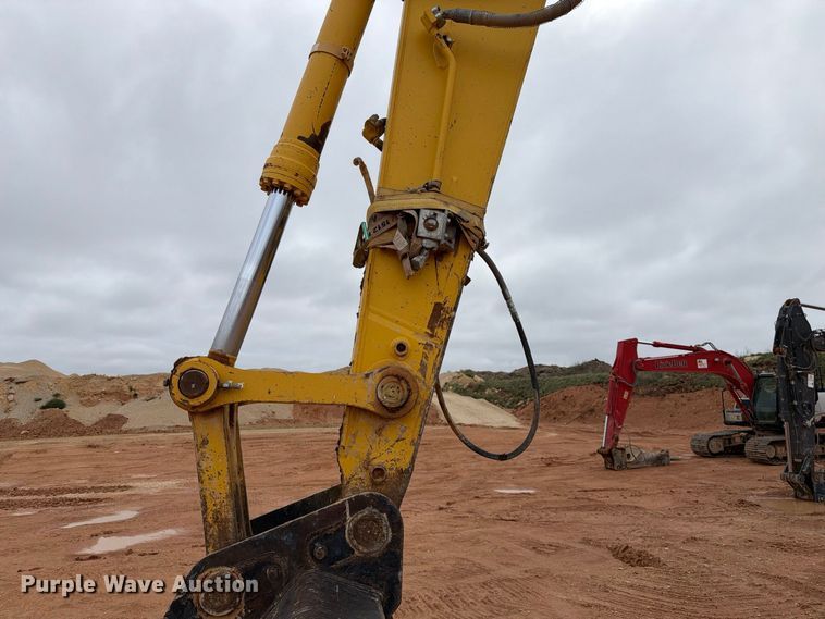 image for item FC0015 2018 Komatsu PC490LC-11 excavator