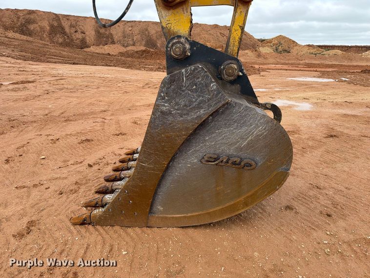 image for item FC0015 2018 Komatsu PC490LC-11 excavator