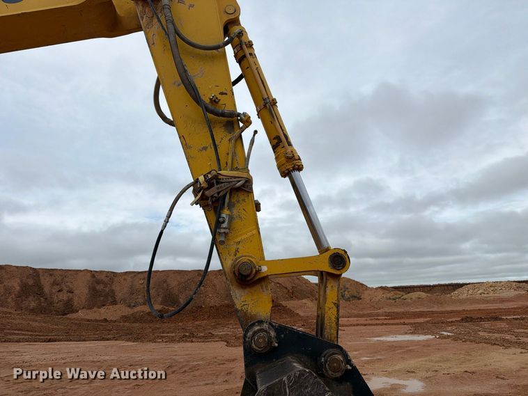 image for item FC0015 2018 Komatsu PC490LC-11 excavator