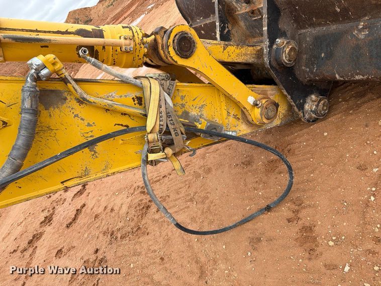 image for item FC0015 2018 Komatsu PC490LC-11 excavator