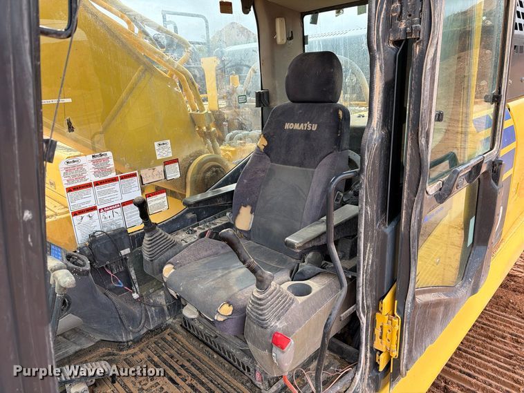 image for item FC0015 2018 Komatsu PC490LC-11 excavator