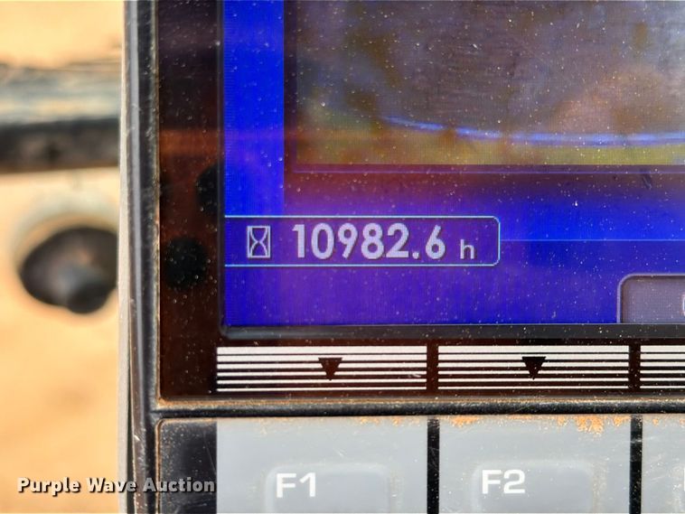 image for item FC0015 2018 Komatsu PC490LC-11 excavator