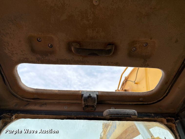 image for item FC0015 2018 Komatsu PC490LC-11 excavator