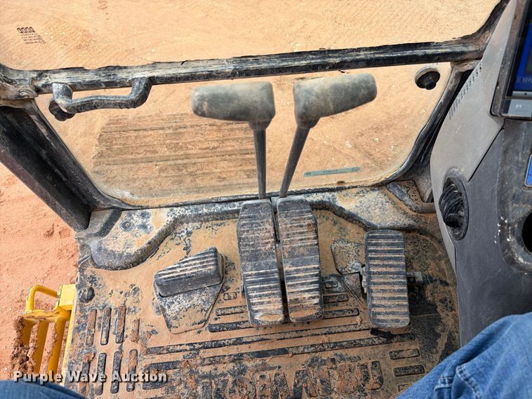 image for item FC0015 2018 Komatsu PC490LC-11 excavator