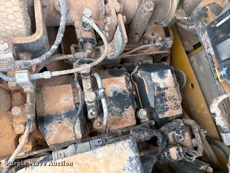 image for item FC0015 2018 Komatsu PC490LC-11 excavator