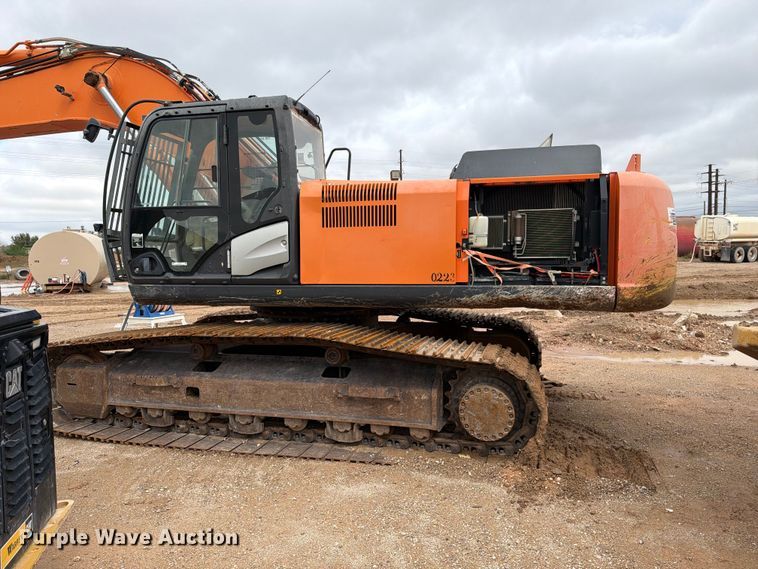 image for item FC0016 2012 Hitachi ZX350LC-5N excavator